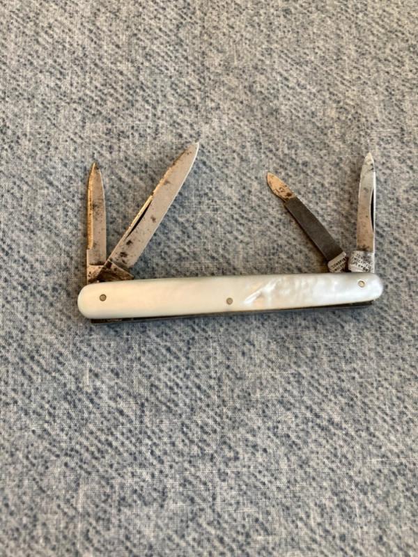 RARE Antique, R. SCHOFIELD, 59 MOORFIELD, LIVERPOOL, 4-Blade, Genuine-Mother-of-Pearl, Pocket Knife RARE Antique, R. SCHOFIELD, 59 MOORFIELD, LIVERPOOL, 4-Blade, Genuine-Mother-of-Pearl, Pocket Knife