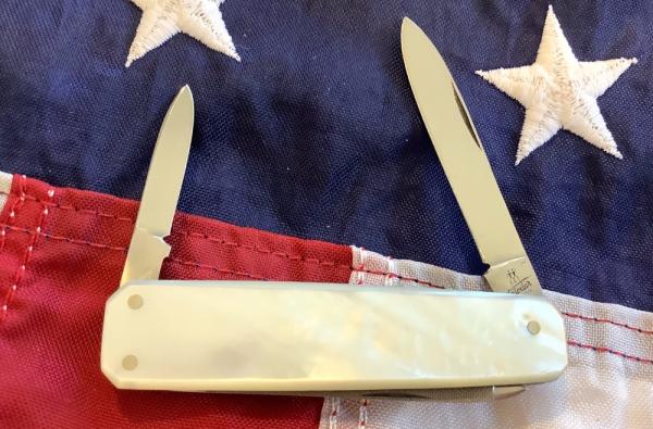 Zwilling J A Henckels Gents / Lobster Knife w/ Great Old Mother of Pearl Handles -NOS