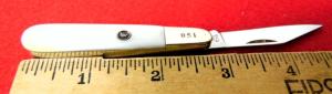 VINTAGE UNUSED 2-34quot PEARL HEN amp ROOSTER BARLOW - PEANUT  051 ON BOLSTER MARKED SPAIN