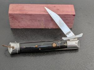 Vintage Rizzuto Estileto Milano Switchblade Batwing Guard