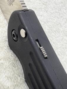 Benchmade 9100 Stryker Automatic Push Button Pocket Knife w Integrated Safety Feature
