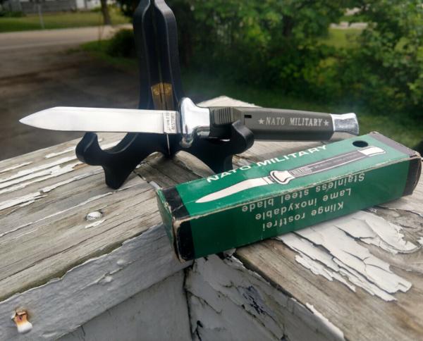 NATO MILITARY OTF knife With Box NATO MILITARY OTF knife With Box