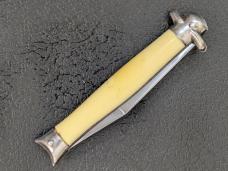 Colonial Shur Snap Yellow Celluloid Automatic Fish Tail Jack
