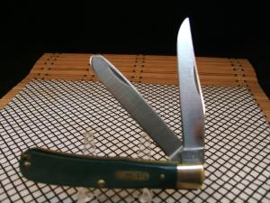 SCHRADE OLD TIMER 96OT BEARHEAD TRAPPER USA CARBON STEEL BLADES NIB RARE GREEN UNUSED POCKET KNIFE
