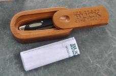 Buck 100 Years 309 three Blade Delrin Mint ion Original Wooden Box Datre Code for 2006