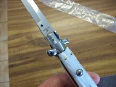 Vintage Italian 11 Incher White Pearlex W/Bayonet Blade Renzo Beltrame Swivel Bolster UNUSED!