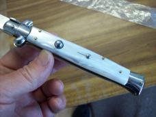 Vintage Italian 11 Incher White Pearlex W/Bayonet Blade Renzo Beltrame Swivel Bolster UNUSED!