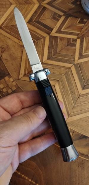 Vintage Pre Super - Automatic Out the Front (OTF), Black handle, Pinned Bolsters