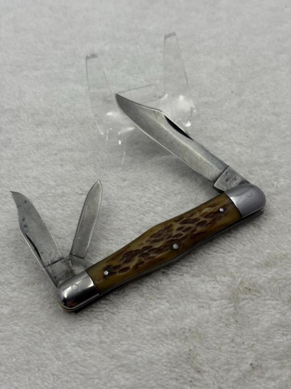 Robeson Shuredge #632225 Vintage 3 Blade Swell Center Whittler Made In USA (100) Robeson Shuredge #632225 Vintage 3 Blade Swell Center Whittler Made In USA (100)