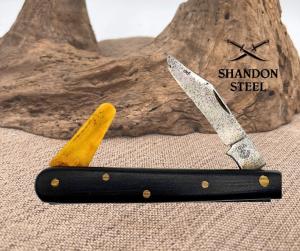Tina Gaucher Budding Knife with Bark Lifter Vintage Folding Pocket Knife Rare(2)
