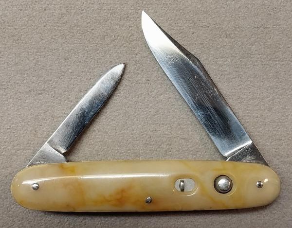 Beautiful Dreamsicle Schrade Cut Co 3 3/4" Double Beautiful Dreamsicle Schrade Cut Co 3 3/4" Double