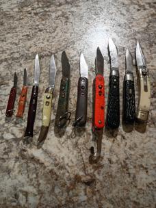  Group of 10 vintage switchblades For Parts or repair.