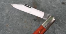 Robeson Shuredge USA512224 Daddy Barlow 4 3/4" Closed Strawberry Bone Mint Different Coffin Handle