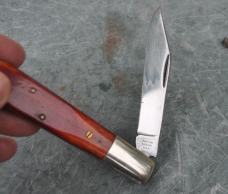 Robeson Shuredge USA512224 Daddy Barlow 4 3/4" Closed Strawberry Bone Mint Different Coffin Handle