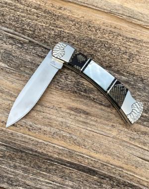 BUCK 110 ** BRIAN YELLOWHORSE CUSTOM PYTHON +MOTHER OF PEARL FOLDING HUNTER