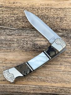 BUCK 110 ** BRIAN YELLOWHORSE CUSTOM PYTHON +MOTHER OF PEARL FOLDING HUNTER