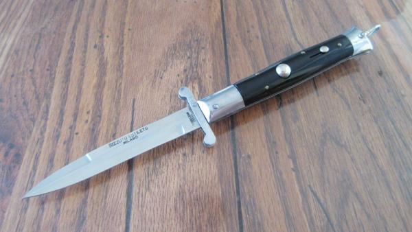 c. 1970's RARE Rizzuto Estileto Silver Button Model MINT c. 1970's RARE Rizzuto Estileto Silver Button Model MINT
