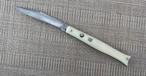 C. 1948-50 SHUR-SNAP COLONIAL YELLOW AUTOMATIC KNIFE