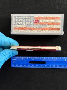 Red Peal Acrylic Case Cheetah Swing Guard Knife
