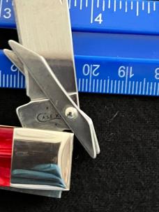 Red Peal Acrylic Case Cheetah Swing Guard Knife