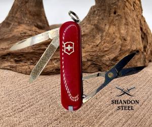 Swiss Army Knife Victorinox 58mm Pocket Knife Classic SD Red Scissors File 67