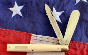 1997 Bulldog Brand HAND MADE 2 Blade Doctor Knife w Wide Spatula blade amp Imitation Ivory Handles