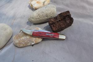 Marbles Texas Toothpick  5quot Closed Mint Red Jigged Bone Threaded Nickel BolstersOne Blade