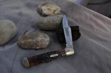 Marble's Large Jigged Brown Bone Coke Bottle Mint One Blade Threaded Nickel Bolsters Loud Snap