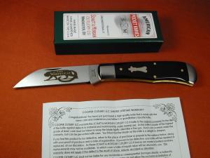 Schatt & Morgan Smooth Black Buffalo Horn Wampus Cat Trapper Knife by Cooper Cutlery 3WBH USA Made 