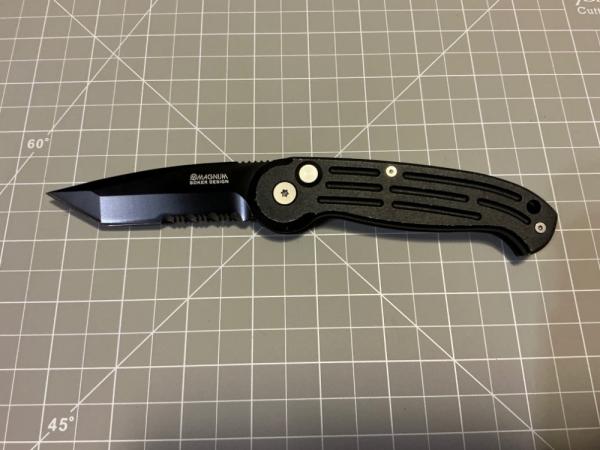 Boker Magnum automatic Boker Magnum automatic