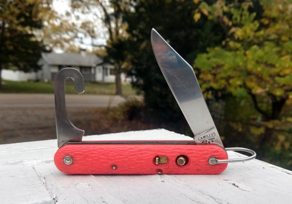 Camillus New York Orange Pilot Parachute Knife Vietnam Era - Needs TLC Camillus New York Orange Pilot Parachute Knife Vietnam Era - Needs TLC