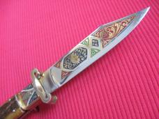 Vintage Spanish Large Size Engraved Shell Puller Leverlock Switchblade Knife                