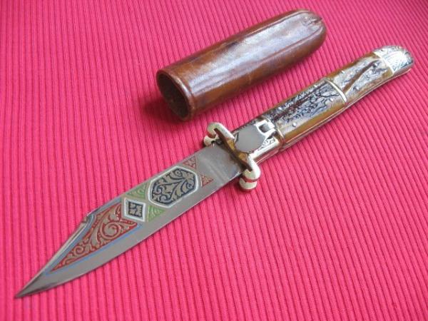 Vintage Spanish Large Size Engraved Shell Puller Leverlock Switchblade Knife                