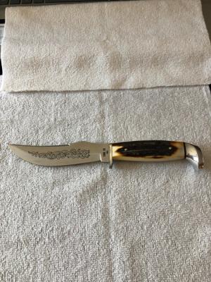 Case XX Fixed Blade Knife USA 523-5 SSP 3-DOT 1977 Blue Scroll Stag #11-25-11
