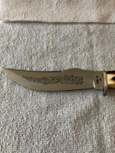 Case XX Fixed Blade Knife USA 523-5 SSP 3-DOT 1977 Blue Scroll Stag #11-25-11