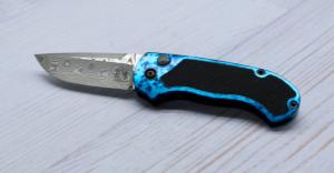 Woodard Knives Pocket Pro - Damascus, Automatic, Mint (2.6", Electric Blue)