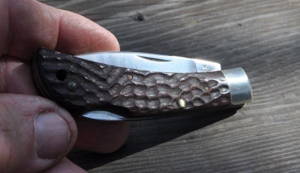 Case XX USA2 Dot 3 5/8" Closed factory Mint Jigged Brown Wood Handle Lanyard Hole Drop PointStainles Case XX USA2 Dot 3 5/8" Closed factory Mint Jigged Brown Wood Handle Lanyard Hole Drop PointStainles
