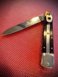 SOLD     HUBERTUS 8in Large Slim NOS