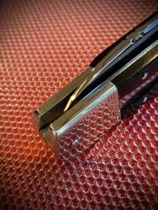 SOLD     HUBERTUS 8in Large Slim NOS