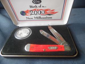 CASE XX RED BONE 2000 TRAPPER PRESIDENTIAL SERIES WITHAR CO SILVER DOLLAR IN DISPLAY MINT