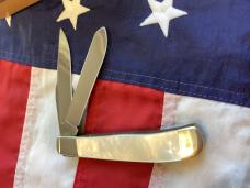 Bear & Son 4 1/2” Trapper w/ Flashy Mother of Pearl Handles in Orig Tin -NOS