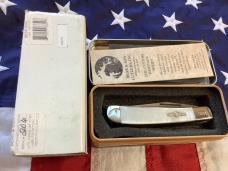 Bear & Son 4 1/2” Trapper w/ Flashy Mother of Pearl Handles in Orig Tin -NOS