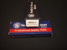 Two Smith and Wesson Knives SW24-7 & CK117SL Folding Knives New in Box