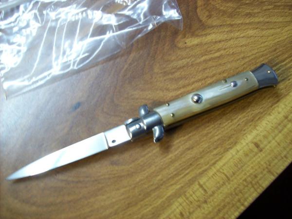 Renzo Beltrame 9 Incher Flat Ground Blade Swivel Honey Horn Beauty Looks UNUSED! Renzo Beltrame 9 Incher Flat Ground Blade Swivel Honey Horn Beauty Looks UNUSED!