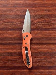 Benchmade Griptilian 551 (154cm/Orange Grivory)