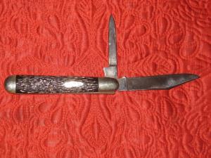 ROBESON 2 Blade quotEnglish Jackquot knife wjigged black plastic scales 622119