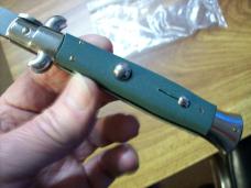 Italian Stiletto 9 Incher Renzo Beltrame Unusual Green Armorhide Flatground Partial Serr. UNUSED!