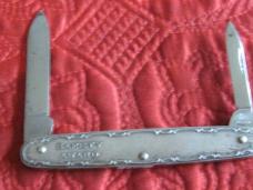 ROBESON 2 blade Safety Award w/metal scales (no pattern number)