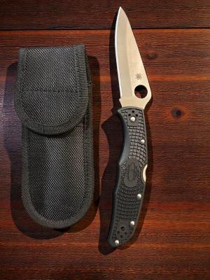 Spyderco Endura 4 (VG-10/FRN Scales)