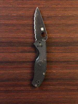 Spyderco Tenacious (F.S. 8Cr13MoV/FRN Scales)